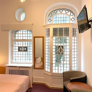 Castell Am Kurfuerstendamm Hotel Berlín